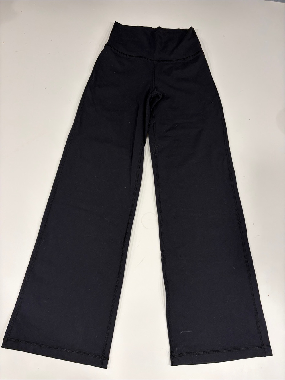 Aritzia TNAction Black Wide Leg Yoga Pants. Size S